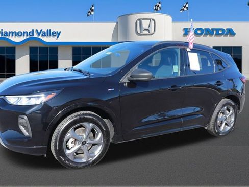 Used 2023 Ford Escape ST-Line image 3