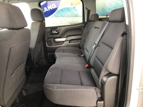 Used 2018 Chevrolet Silverado 1500 LT w/ All Star Edition AWD/4WD image 9