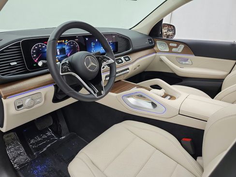 Certified 2026 Mercedes-Benz GLS 450 4MATIC image 12