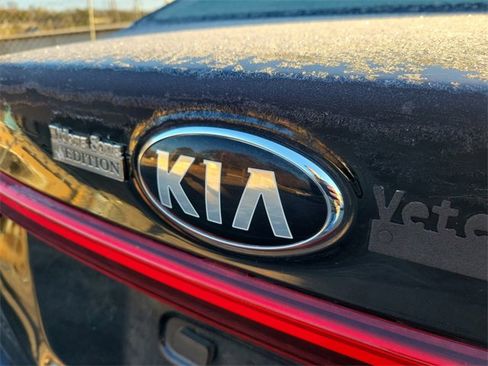 Certified 2019 Kia Forte LXS image 10