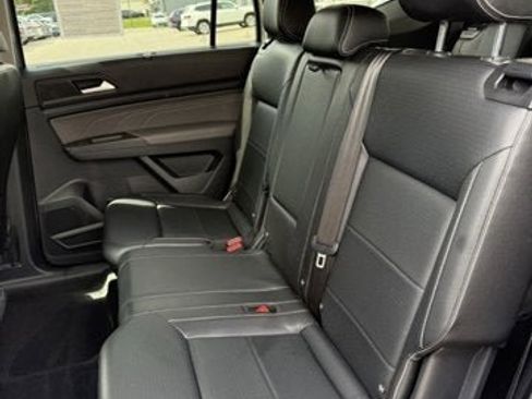 Certified 2022 Volkswagen Atlas SE image 11