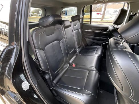 Certified 2022 Jeep Grand Cherokee Limited image 18