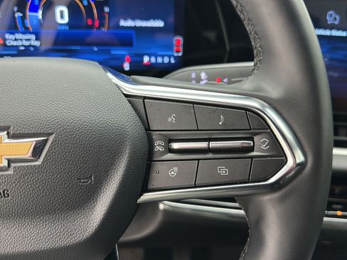 Used 2025 Chevrolet Equinox LT AWD/4WD image 18