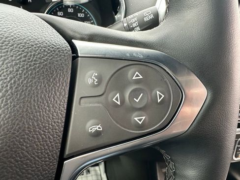 Used 2023 Chevrolet Traverse RS AWD/4WD image 33