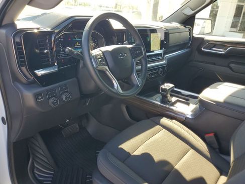 Used 2025 Chevrolet Silverado 1500 LT Trail Boss w/ Protection Package image 19