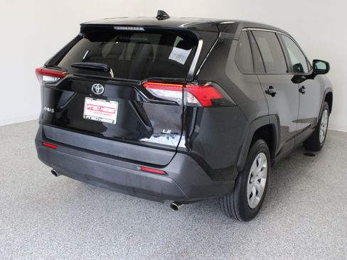 Used 2023 Toyota RAV4 LE FWD image 7