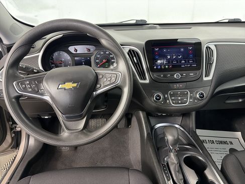 Used 2023 Chevrolet Malibu LT FWD image 5