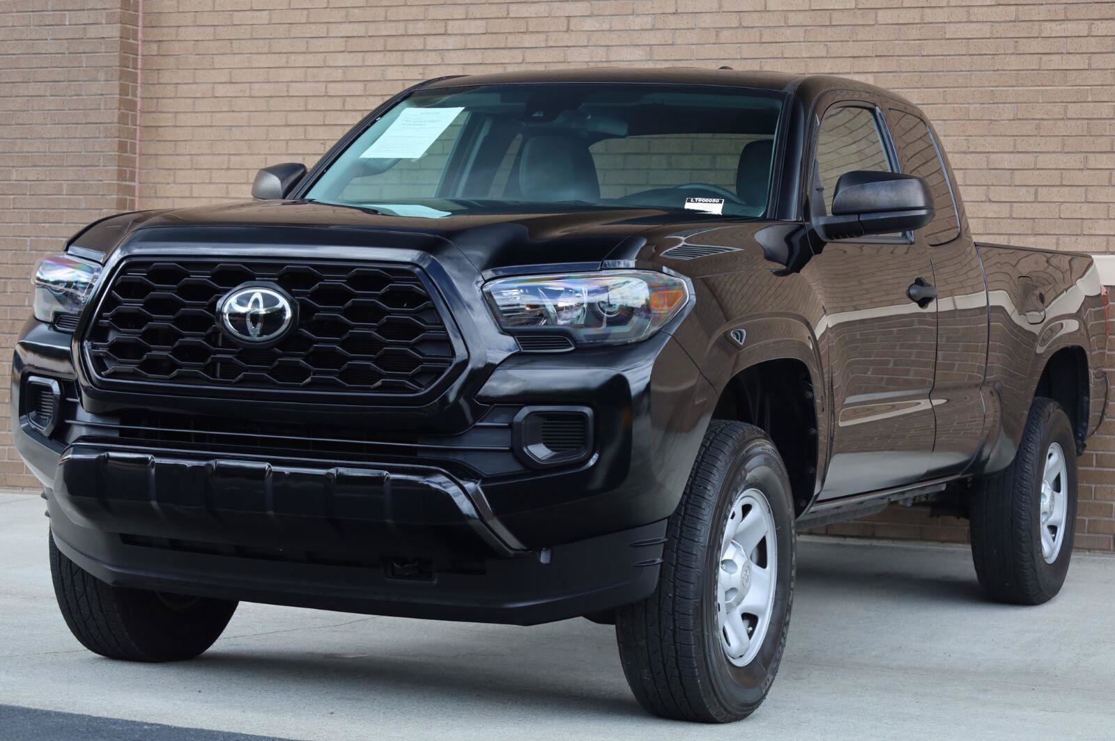 Used 2020 Toyota Tacoma SR AWD/4WD image 7