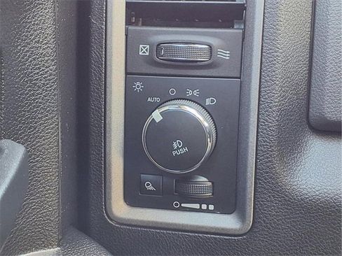 Used 2018 RAM 1500 Express w/ Express Value Package image 12