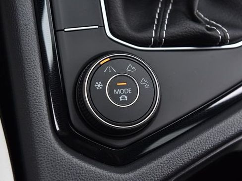 New 2026 Volkswagen Taos SE AWD/4WD image 17
