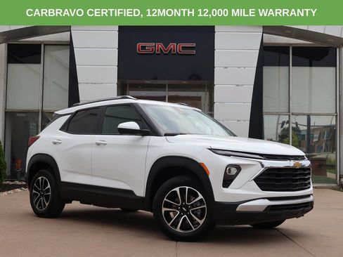 Used 2025 Chevrolet TrailBlazer LT AWD/4WD image 1
