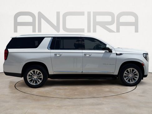 Used 2021 GMC Yukon XL SLT w/ Rear Media and Nav Package RWD image 10