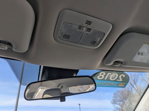 Used 2018 Toyota Corolla LE image 26