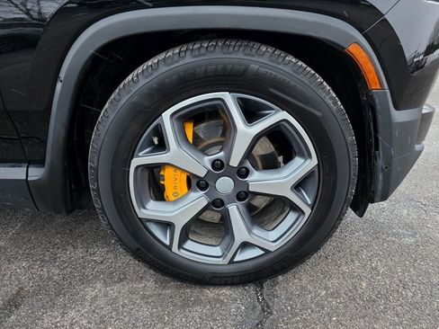 Used 2022 Rivian R1T Adventure image 12