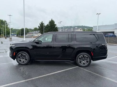 New 2026 Jeep Grand Wagoneer L 4WD w/ Premium Group I image 3