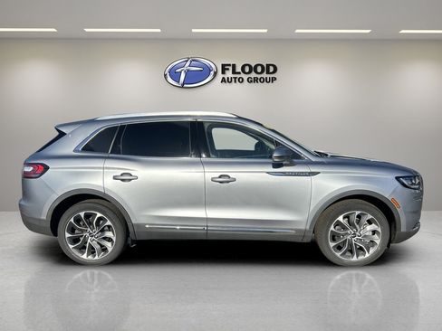 Certified 2021 Lincoln Nautilus Reserve image 3