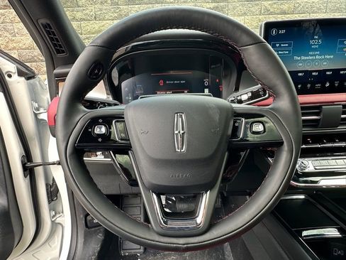New 2026 Lincoln Corsair Reserve AWD/4WD image 8