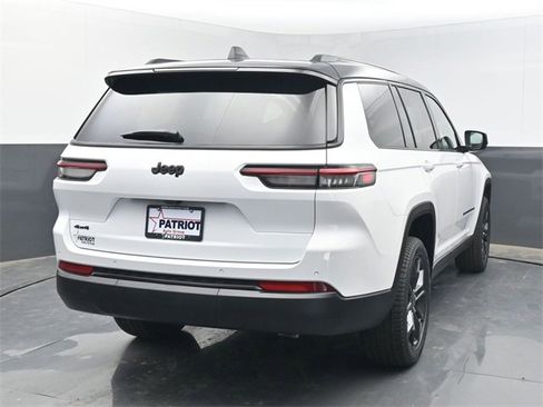 New 2025 Jeep Grand Cherokee L Limited image 5