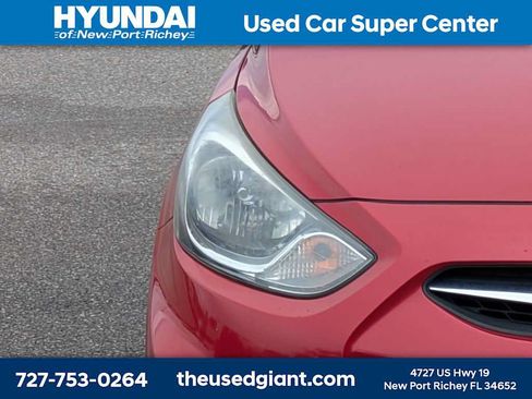 Used 2012 Hyundai Accent GLS w/ Premium Pkg 3 FWD image 9