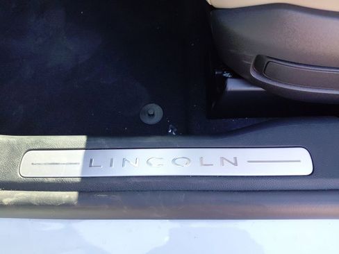 New 2026 Lincoln Corsair Premiere image 13