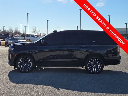 Used 2023 Cadillac Escalade Sport image 3