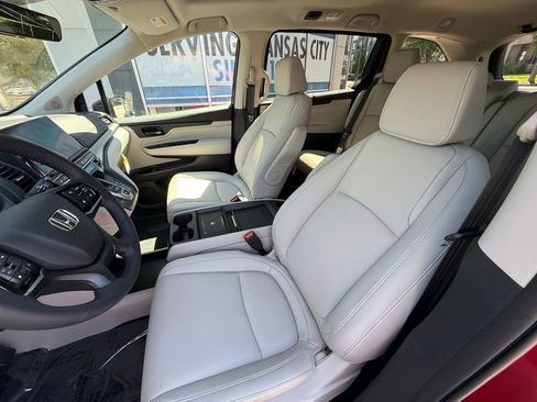 New 2026 Honda Odyssey EX-L image 11