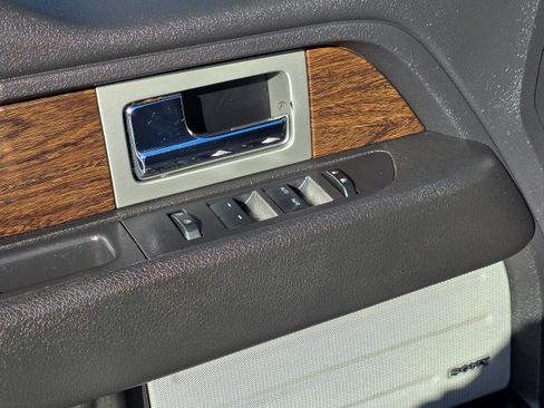 Used 2013 Ford F150 Lariat w/ Lariat Chrome Pkg image 12
