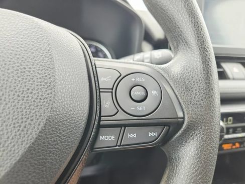 Used 2021 Toyota RAV4 XLE w/ Convenience Package AWD/4WD image 24