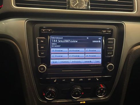 Used 2015 Volkswagen Passat 1.8T Limited Edition FWD image 19