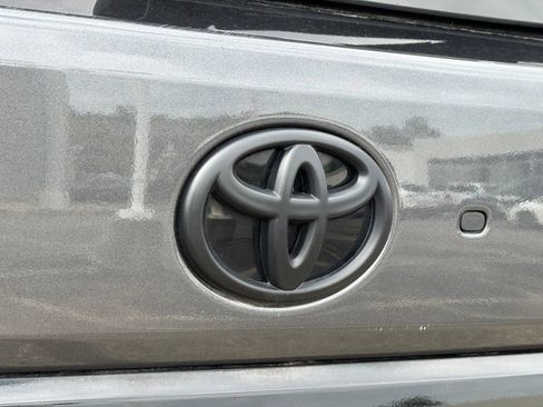 Used 2024 Toyota Sequoia Platinum AWD/4WD image 27