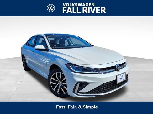 New 2025 Volkswagen Jetta SE image 1