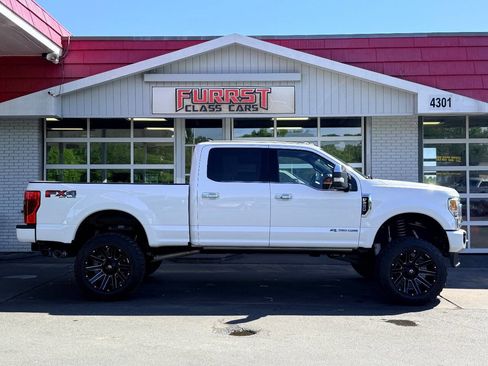 Used 2020 Ford F250 Platinum w/ FX4 Off-Road Package AWD/4WD image 2