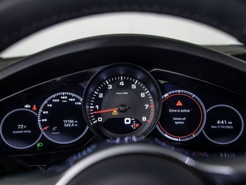 Used 2023 Porsche Cayenne image 28