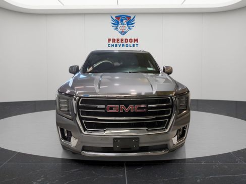 Used 2022 GMC Yukon XL SLT AWD/4WD image 3