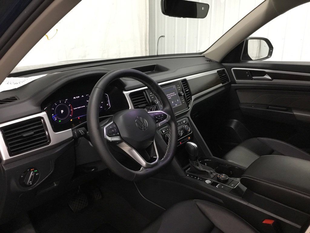 Used 2023 Volkswagen Atlas SE AWD/4WD image 10
