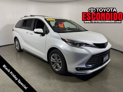 Certified 2022 Toyota Sienna Platinum