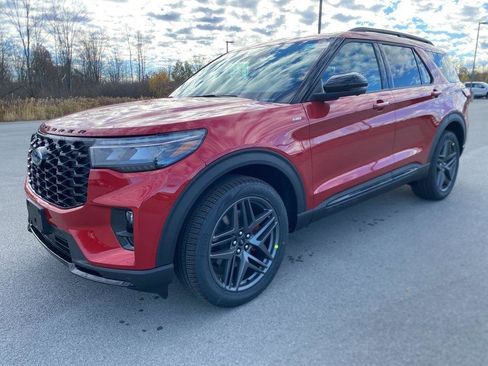 New 2026 Ford Explorer ST-Line w/ ST-Line Street Pack AWD/4WD image 5