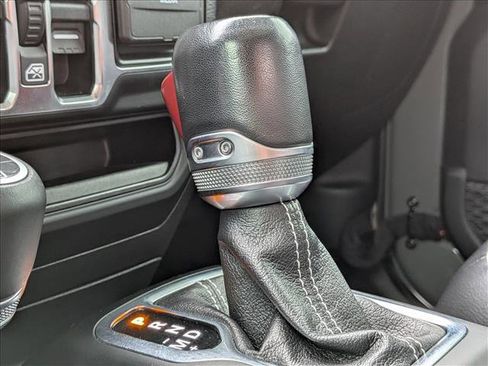 Used 2021 Jeep Gladiator Overland w/ Popular Equipment Package AWD/4WD image 11
