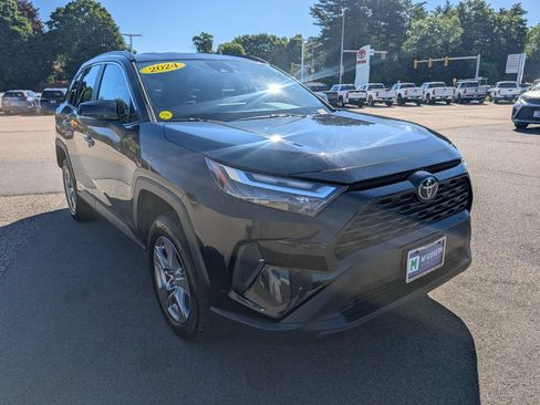 Used 2024 Toyota RAV4 XLE AWD/4WD image 8