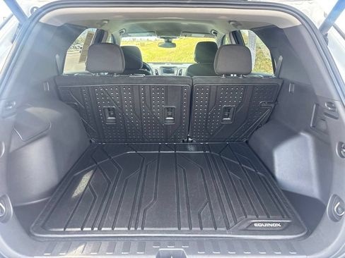 Used 2022 Chevrolet Equinox LT FWD image 15
