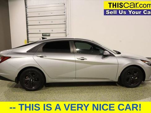Used 2022 Hyundai Elantra SEL image 8