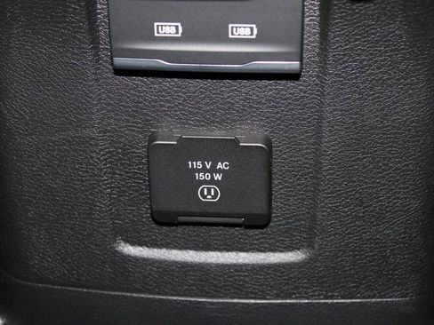 Used 2025 Jeep Wrangler Unlimited Rubicon 4xe w/ Convenience Group AWD/4WD image 32