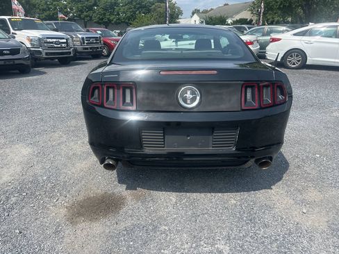 Used 2013 Ford Mustang Coupe RWD image 4