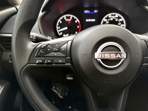 Used 2024 Nissan Altima 2.5 S FWD image 24