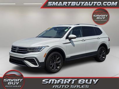 Used 2023 Volkswagen Tiguan SE w/ Panoramic Sunroof Package