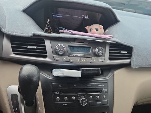 Used 2013 Honda Odyssey EX image 17