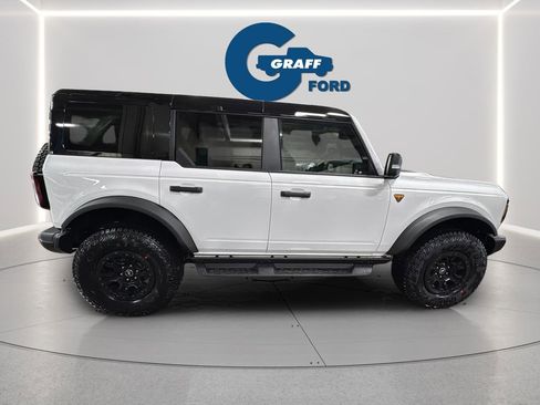 New 2025 Ford Bronco Badlands image 6