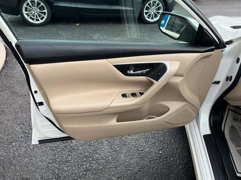 Used 2017 Nissan Altima 2.5 S w/ Power Driver Seat Package FWD image 23