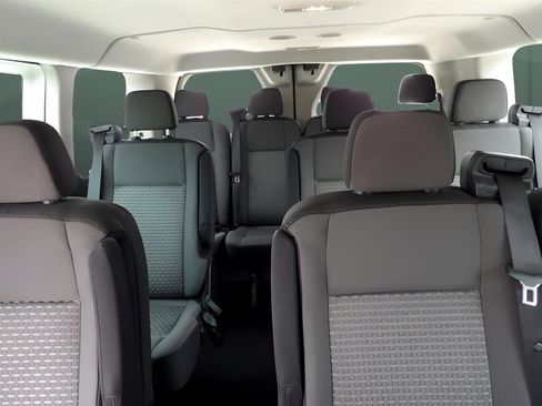 Used 2022 Ford Transit 350 XLT image 29