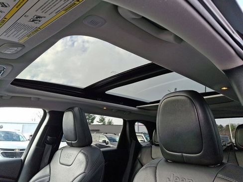 Certified 2021 Jeep Cherokee Limited image 17